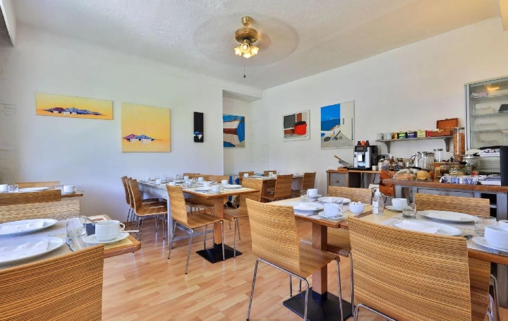 Local commercial VENCE (06140)   1 295 000 € 