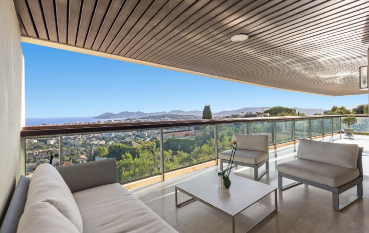 Appartement LE CANNET (06110) 118 m<sup>2</sup> 1 590 000 € 