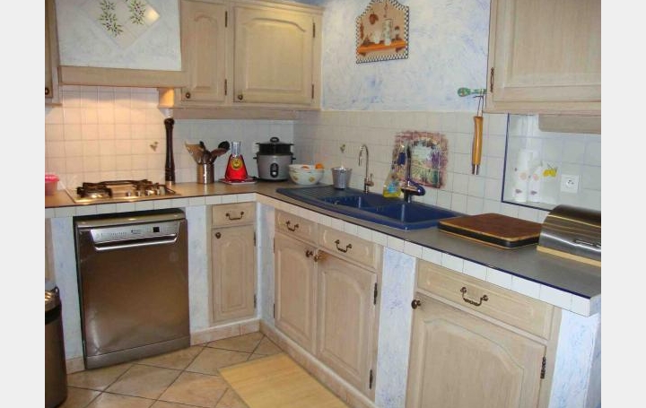 Réseau Immo-diffusion : Maison de village  LA FARLEDE  120 m2 230 000 € 