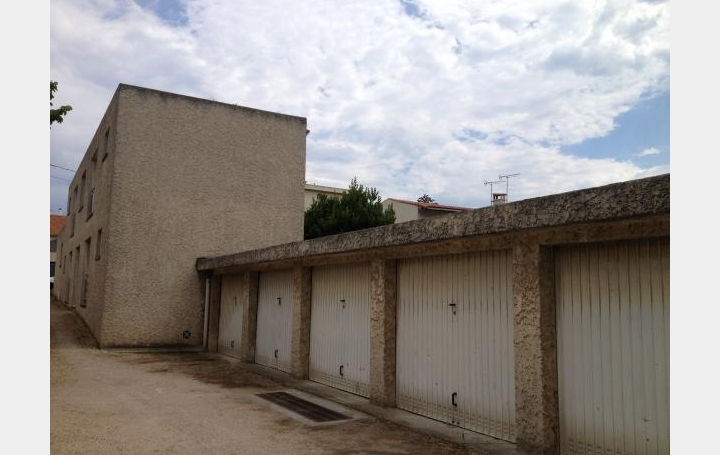 Réseau Immo-diffusion : Immeuble  MARSEILLE 9ème  870 000 € 