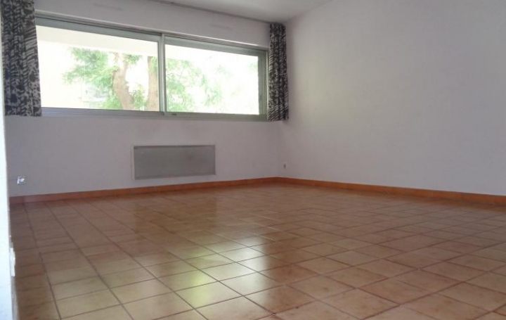Réseau Immo-diffusion : Appartement P2  MARSEILLE 7ème 45 m2 126 000 € 