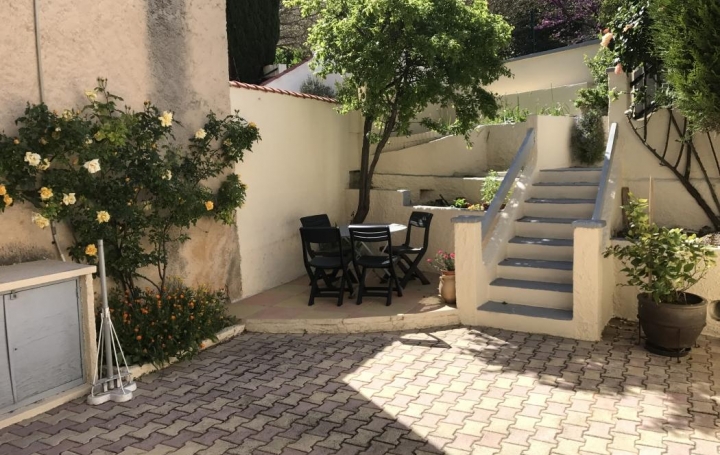 Réseau Immo-diffusion : Maison de ville  SEPTEMES-LES-VALLONS   230 000 € 