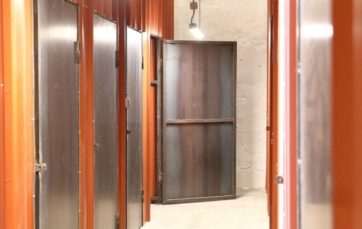 Garage LES PENNES-MIRABEAU (13170)  4 m2 80 € 