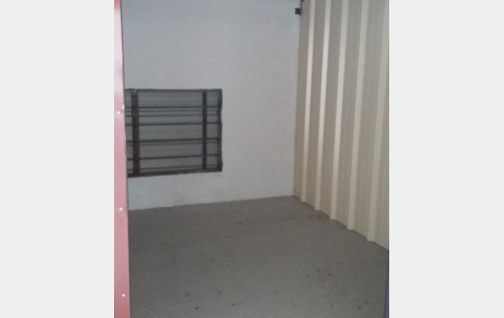 Garage LES PENNES-MIRABEAU (13170)  4 m2 80 € 