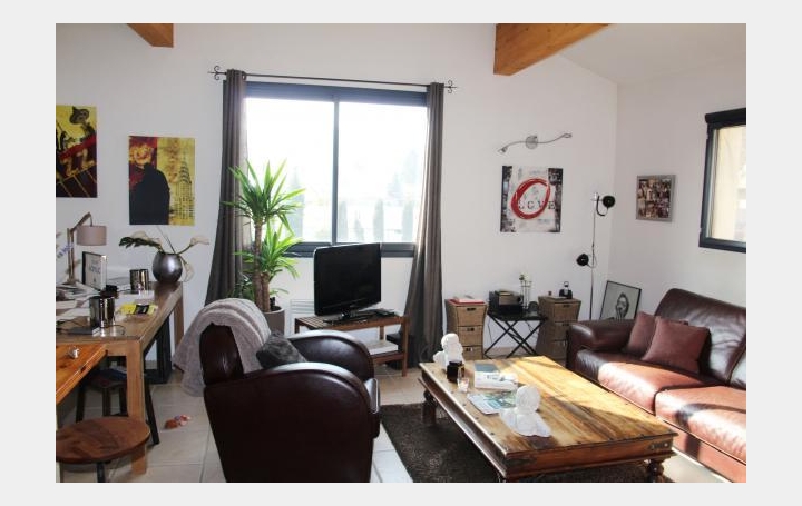 Réseau Immo-diffusion : Loft  MEYRARGUES  60 m2 780 € 