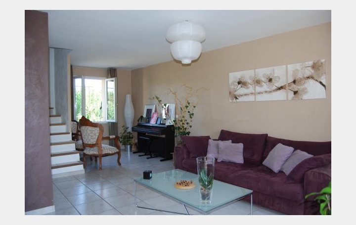 Réseau Immo-diffusion : Maison  MEYRARGUES  90 m2 1 190 € 