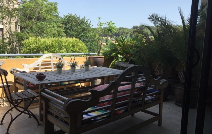 Réseau Immo-diffusion : Appartement P5  LUYNES  125 m2 580 000 € 