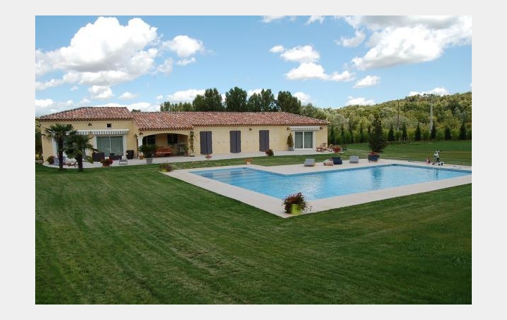 Réseau Immo-diffusion : Villa  AIX-EN-PROVENCE  246 m2 830 000 € 