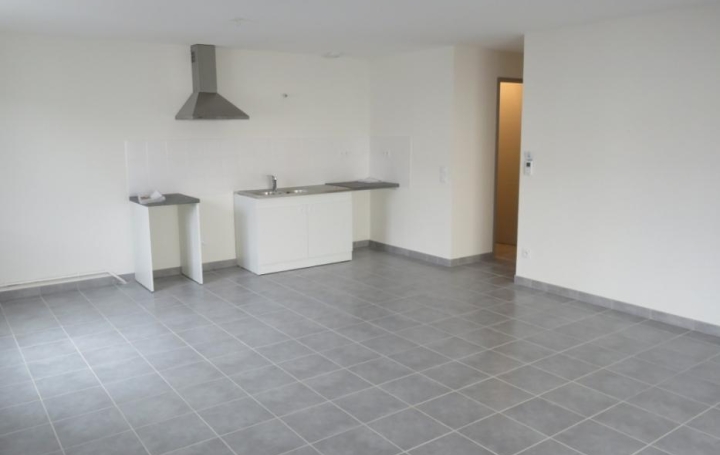Réseau Immo-diffusion : Appartement P3  PONT-DE-L'ISERE  68 m2 646 € 