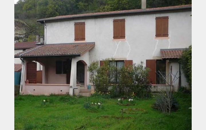 Réseau Immo-diffusion : Maison de village  CHATEAUNEUF-SUR-ISERE  87 m2 780 € 