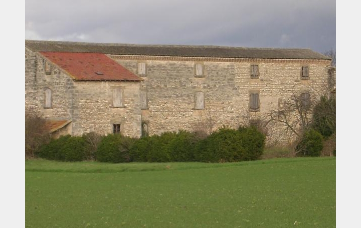 Réseau Immo-diffusion : Propriété  MONTELIER  220 m2 275 000 € 