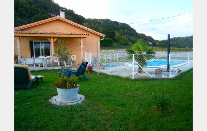 Réseau Immo-diffusion : Villa  CHARMES-SUR-L'HERBASSE  113 m2 263 000 € 