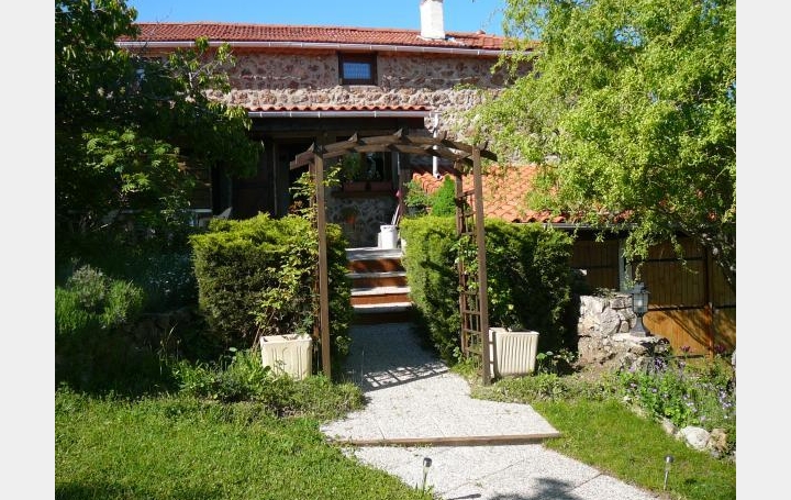 Réseau Immo-diffusion : Maison  COLOMBIER-LE-JEUNE  75 m2 160 000 € 