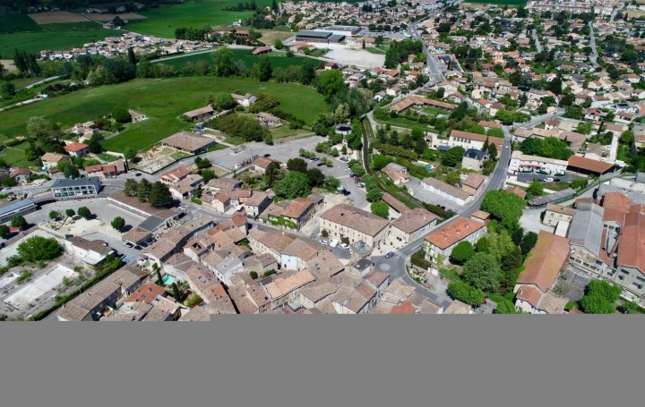 3 Pièces BEAUMONT-LES-VALENCE (26760)  84 m2 299 000 € 