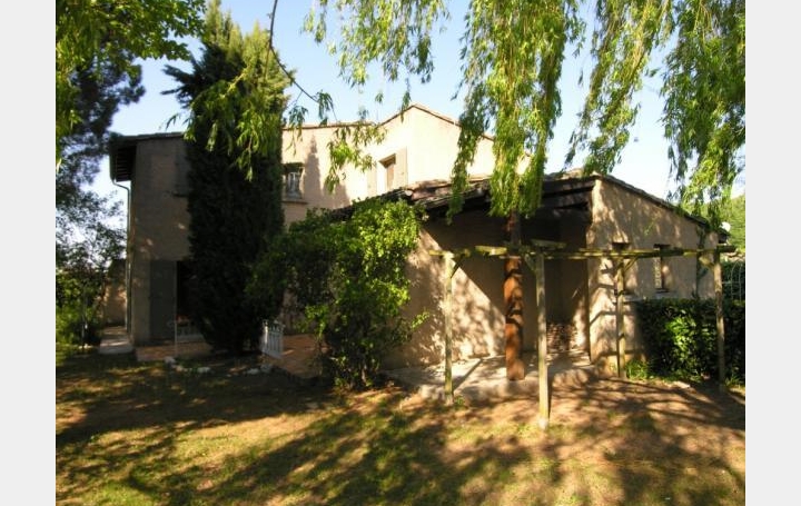 Réseau Immo-diffusion : Villa  CHATEAUNEUF-SUR-ISERE  130 m2 262 000 € 