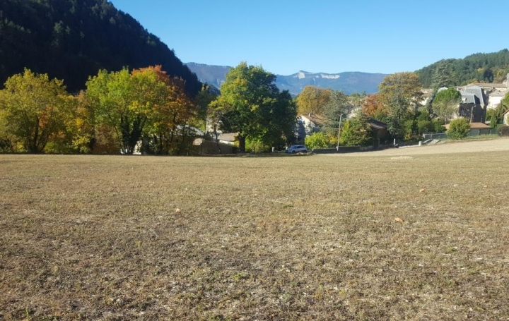 Réseau Immo-diffusion : Terrain  CHATILLON-EN-DIOIS   53 100 € 