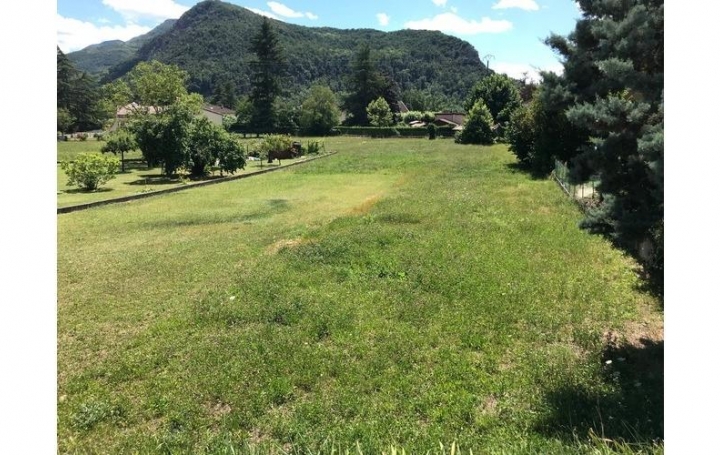 Réseau Immo-diffusion : Terrain  SAINT-HILAIRE-DU-ROSIER   85 050 € 