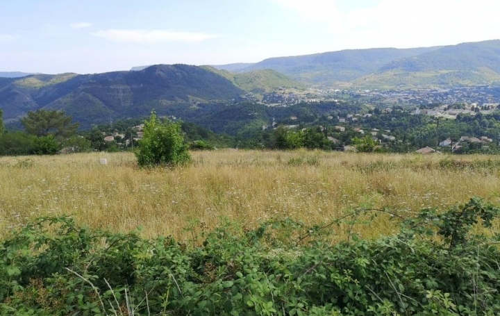 Réseau Immo-diffusion : Terrain  COUX  752 m2 89 900 € 