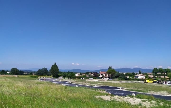 Réseau Immo-diffusion : Terrain  CHAROLS  572 m2 74 500 € 