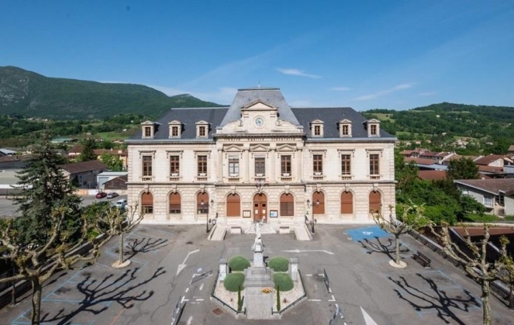 Réseau Immo-diffusion : Terrain  SAINT-JEAN-EN-ROYANS  594 m2 64 000 € 