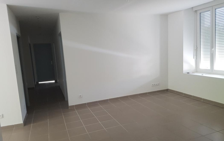 5 Pièces ALLEGRE-LES-FUMADES (30500)  91 m2 800 € 