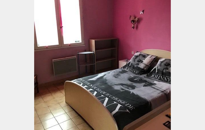 Maison SAINT-BRES (30500)  100 m2 860 € 