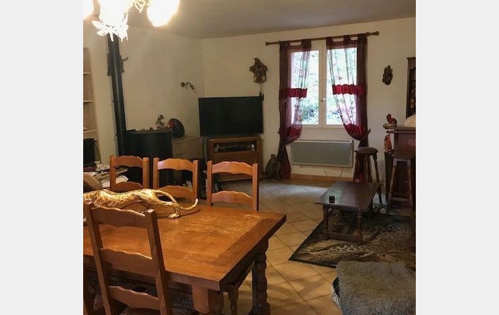 Maison SAINT-BRES (30500)  100 m2 860 € 