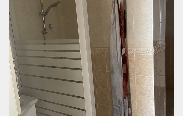 3 Pièces BESSEGES (30160)  89 m2 560 € 