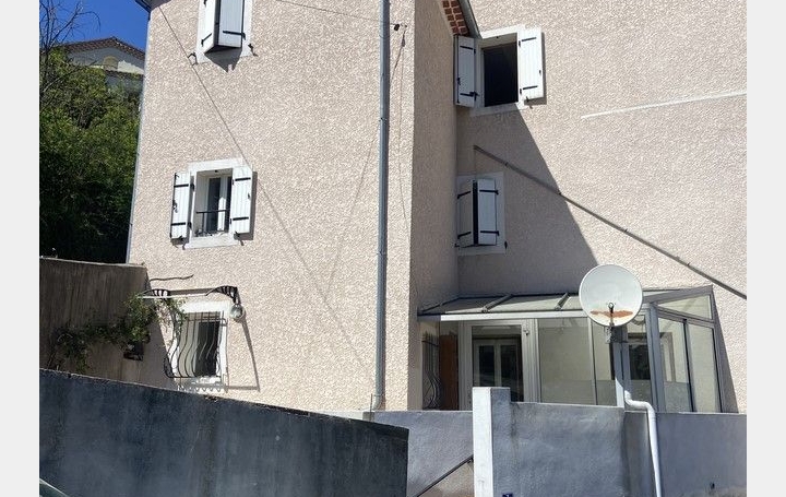 3 Pièces BESSEGES (30160)  89 m2 560 € 