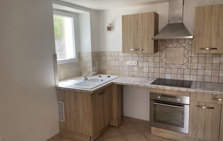 3 Pièces BESSEGES (30160)  89 m2 560 € 