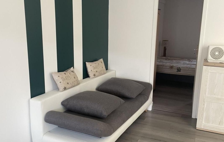 Studio SAINT-FLORENT-SUR-AUZONNET (30960)  57 m2 560 € 