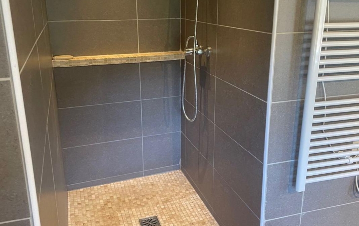 4 Pièces SAINT-JEAN-DE-VALERISCLE (30960)  118 m2 850 € 