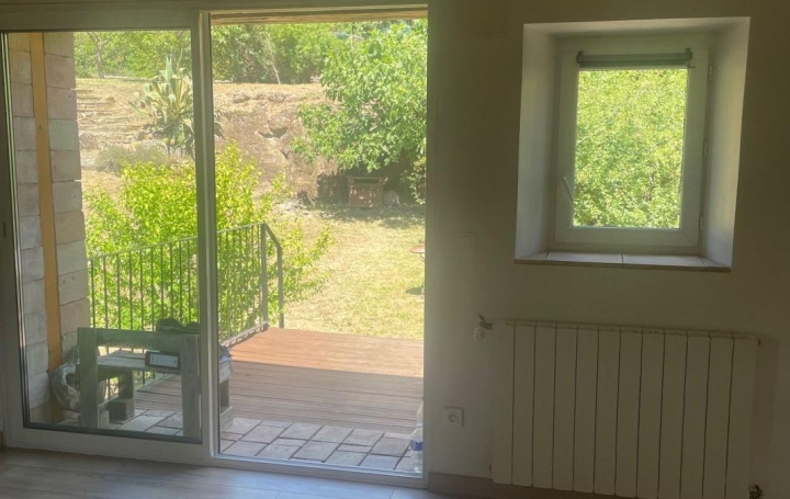 4 Pièces SAINT-JEAN-DE-VALERISCLE (30960)  118 m2 850 € 