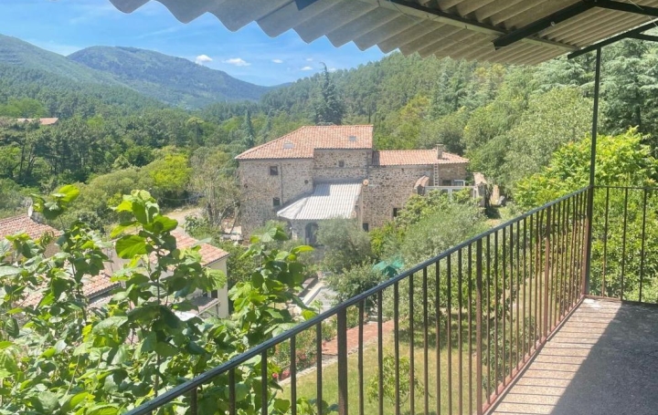 4 Pièces SAINT-JEAN-DE-VALERISCLE (30960)  118 m2 850 € 