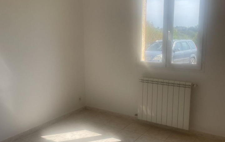 Maison SAINT-JULIEN-DE-CASSAGNAS (30500)  100 m2 980 € 