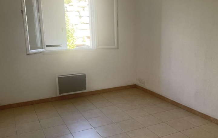 Maison LES MAGES (30960)  105 m2 880 € 