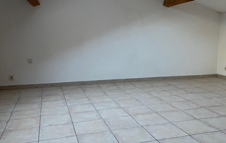 4 Pièces LES MAGES (30960)  111 m2 620 € 