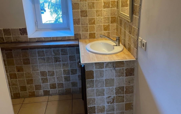 4 Pièces LES MAGES (30960)  111 m2 620 € 