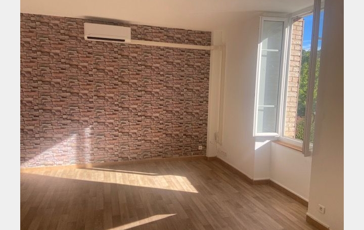 3 Pièces GAGNIERES (30160)  80 m2 580 € 
