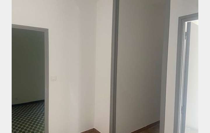 3 Pièces GAGNIERES (30160)  80 m2 580 € 