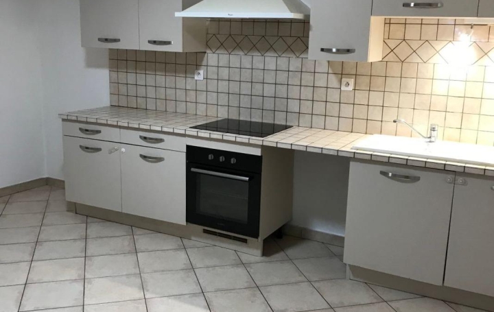 2 Pièces BESSEGES (30160)  35 m2 370 € 