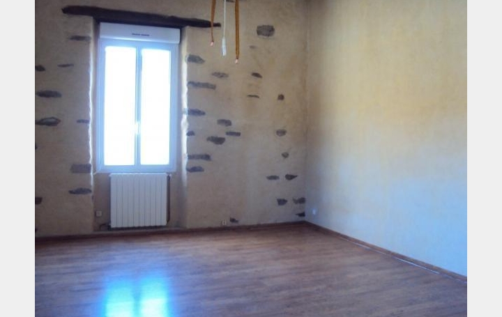 Réseau Immo-diffusion : Appartement P3  LES SALLES-DU-GARDON  85 m2 480 € 
