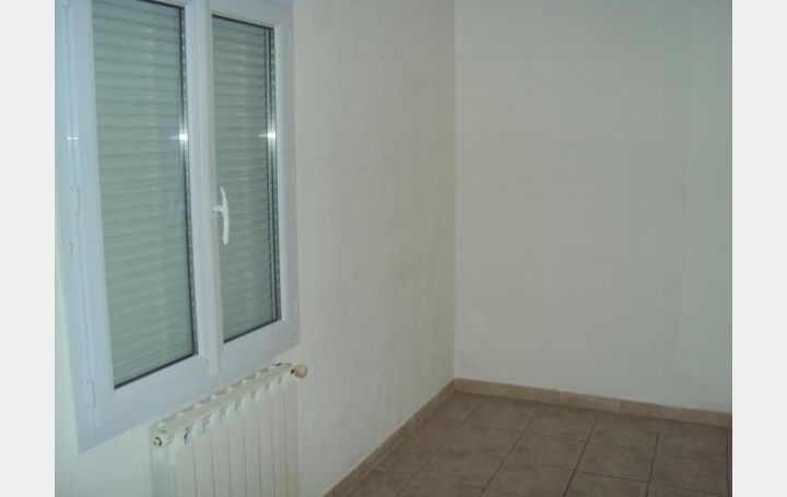 Immeuble MOLIERES-SUR-CEZE (30410)  335 m2 149 000 € 