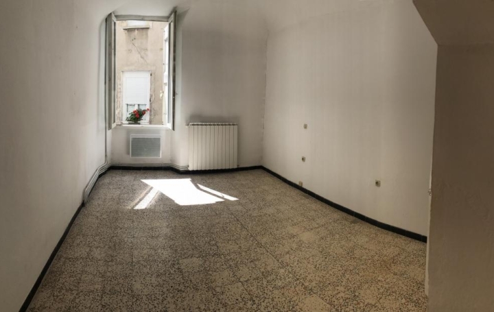 Immeuble SAINT-AMBROIX (30500)  140 m2 149 000 € 