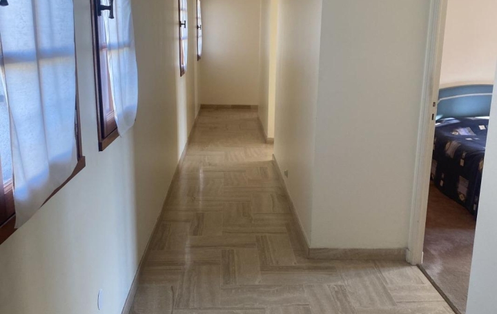 Maison BARJAC (30430)  190 m2 565 000 € 