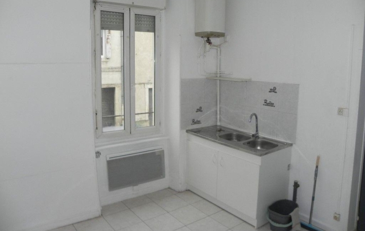 Immeuble ALES (30100)  600 m2 636 000 € 