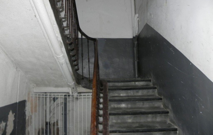 Immeuble ALES (30100)  600 m2 636 000 € 