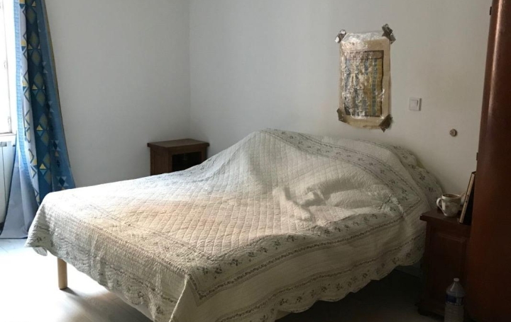 Immeuble BESSEGES (30160)  700 m2 315 000 € 