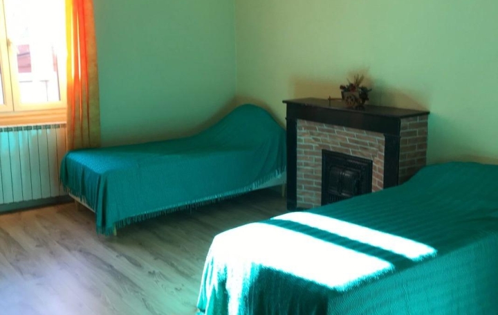 Immeuble BESSEGES (30160)  700 m2 315 000 € 