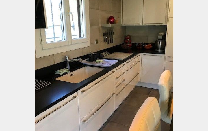 Maison LES MAGES (30960)  220 m2 672 000 € 